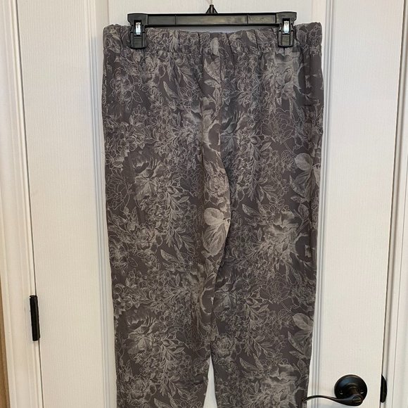 NWOT Silky Gray Floral Xhilaration Sleepwear Pants size Medium - Picture 5 of 11